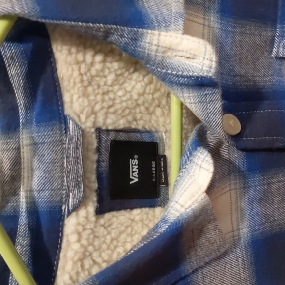 Vans button down - Picture 3 of 5